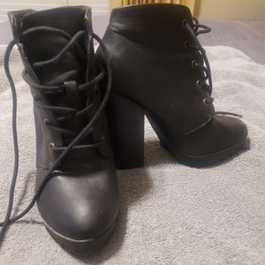 Black Madden Girl boots size 6.5